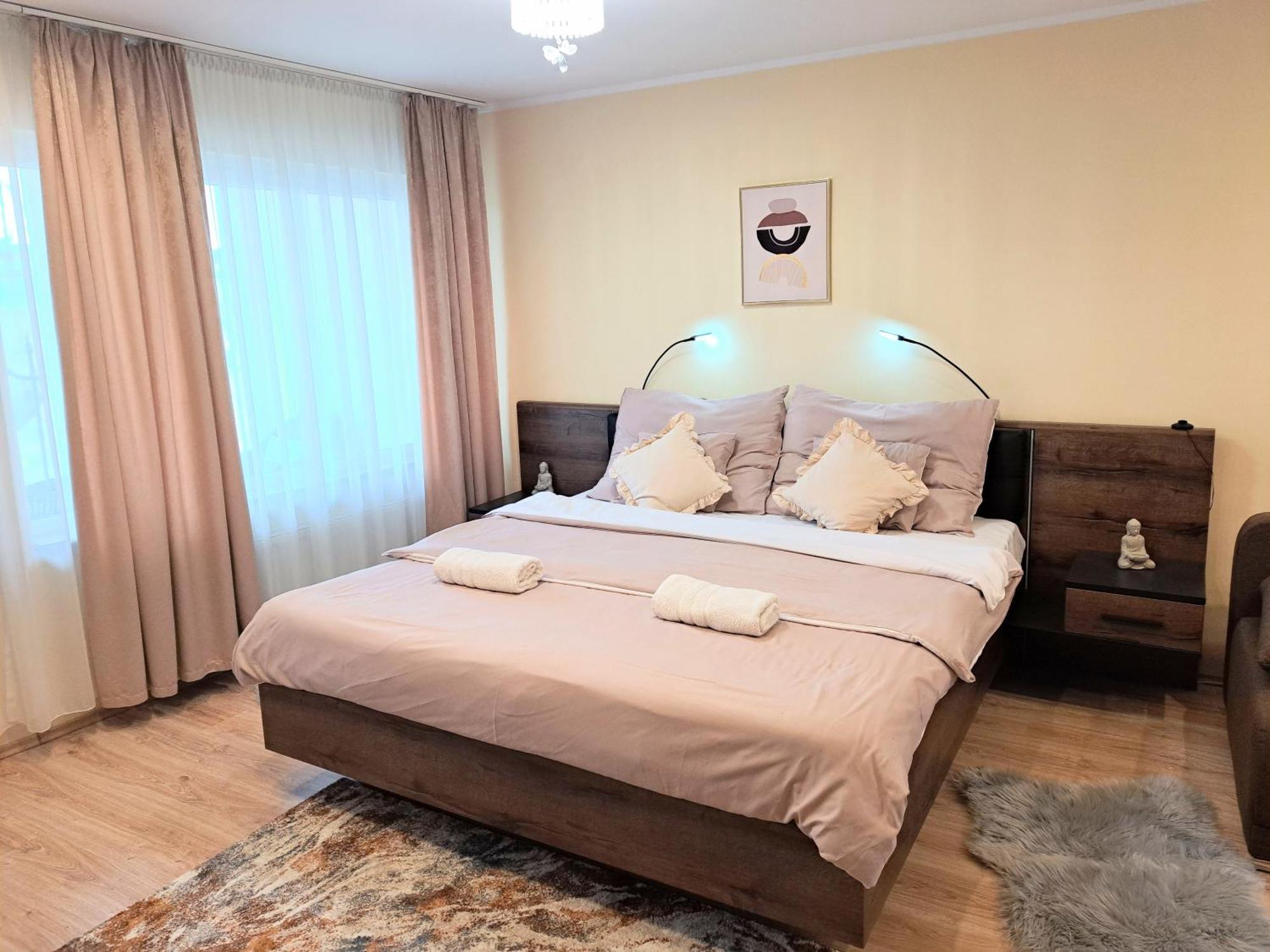 Orient Apartmanhaz Eger Esterno foto