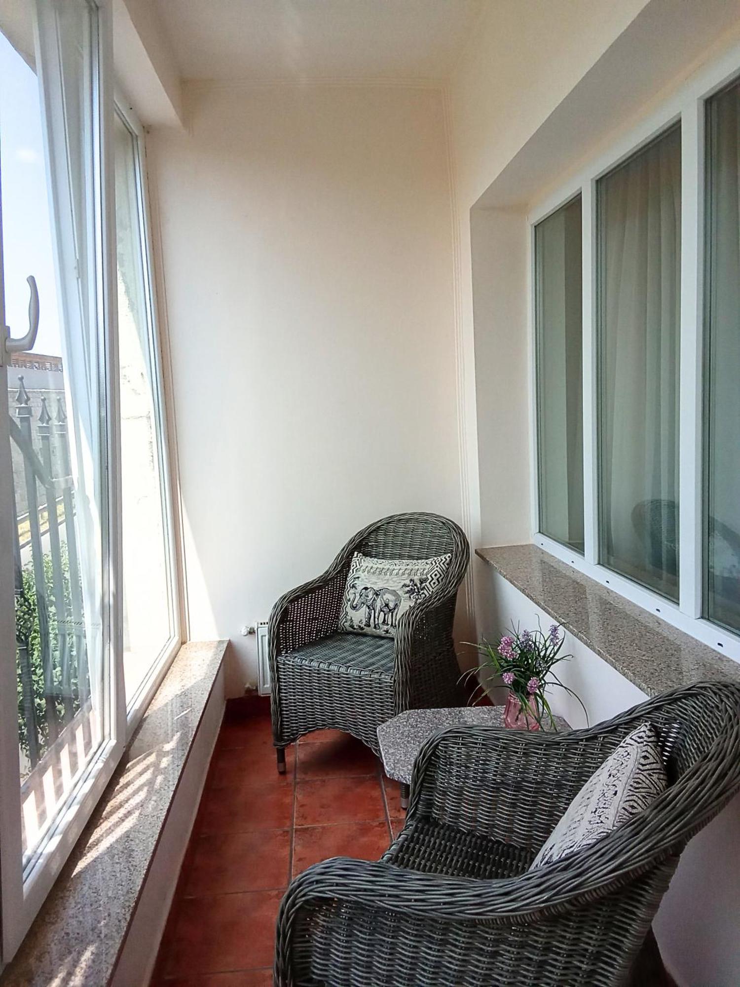 Orient Apartmanhaz Eger Esterno foto